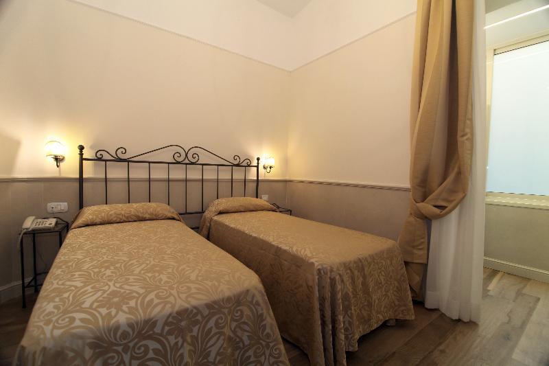 Hotel Flavia 3*